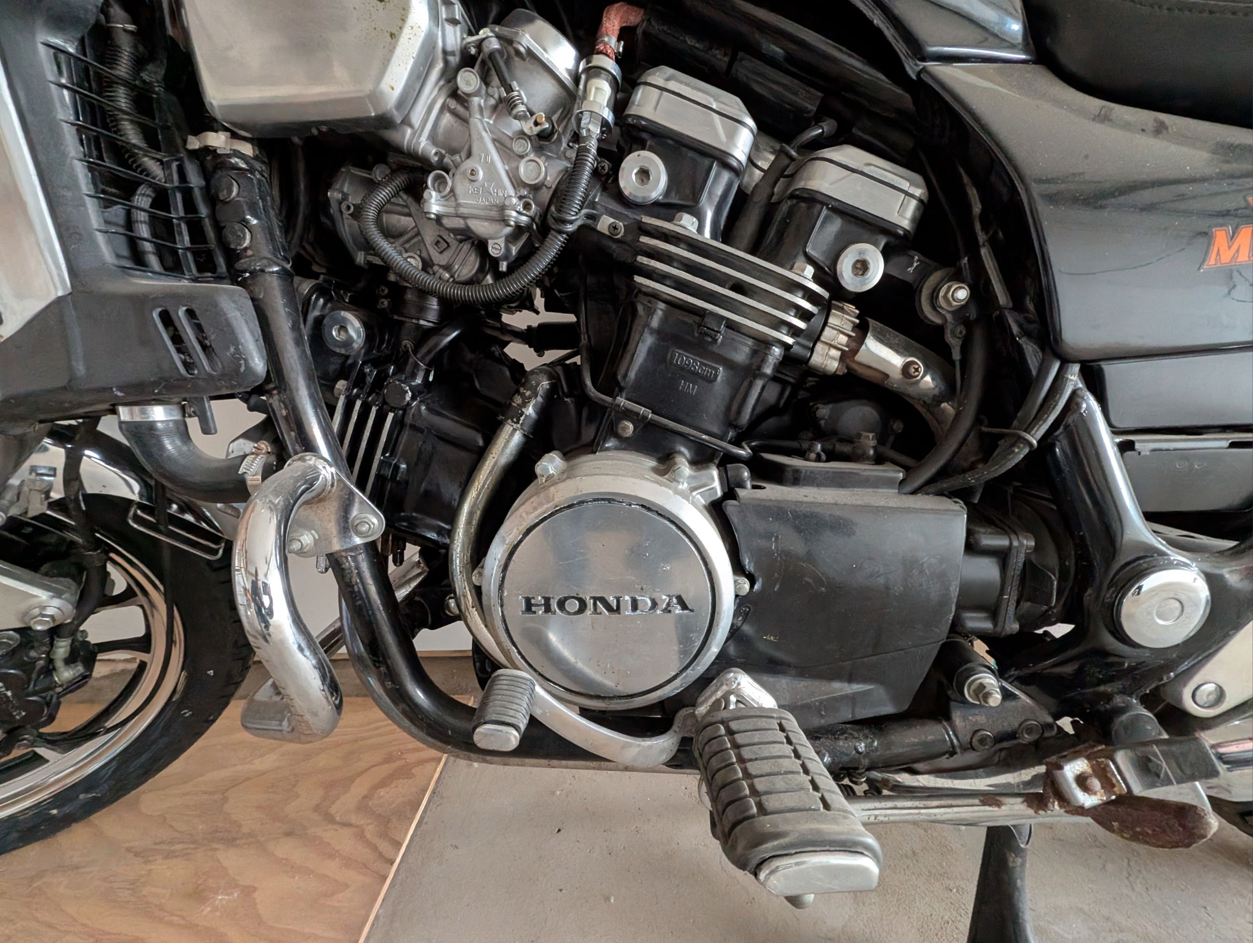 1986 Honda V65 Magna - Image 4
